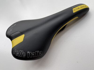 Selle Italia Q-Bik Yellow click to zoom image