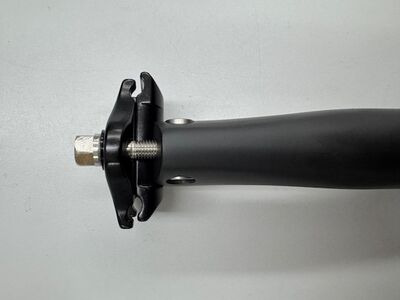 Giant MY24 G24SP2 Defy/Avail Advanced Pro D-Fuse SL Carbon Seatpost click to zoom image