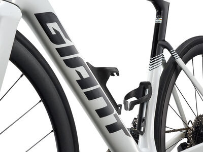 Giant Propel Advanced 2 click to zoom image