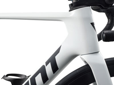 Giant Propel Advanced 2 click to zoom image