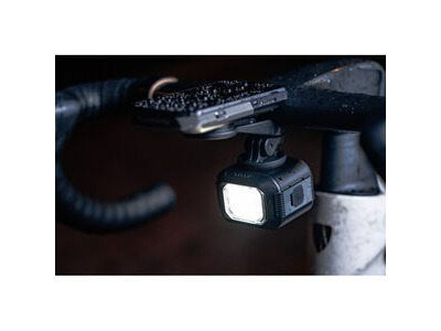 Moon Titan Max 1700 Lumen Front Light click to zoom image